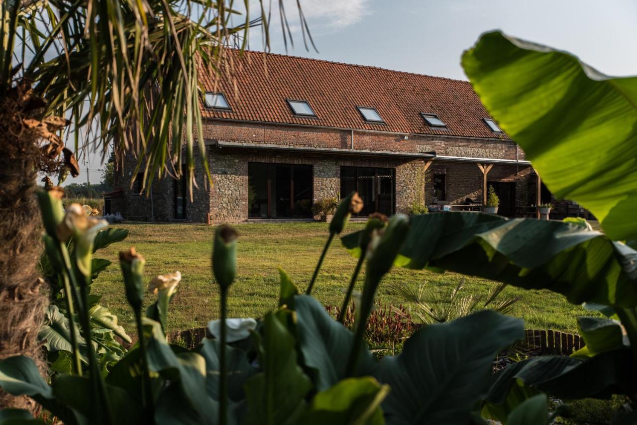 Au Petit Canteleu - Bed & Breakfast Beloeil Экстерьер фото