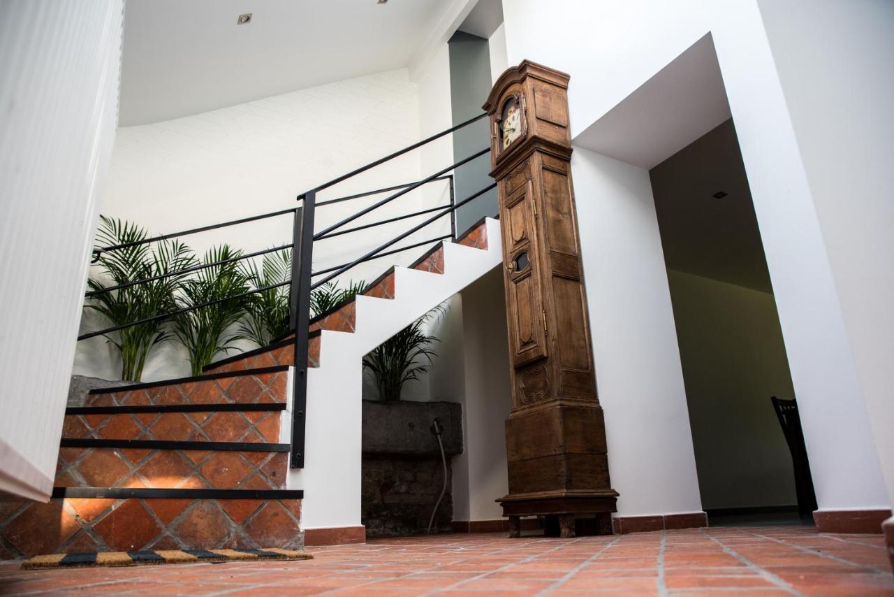 Au Petit Canteleu - Bed & Breakfast Beloeil Экстерьер фото