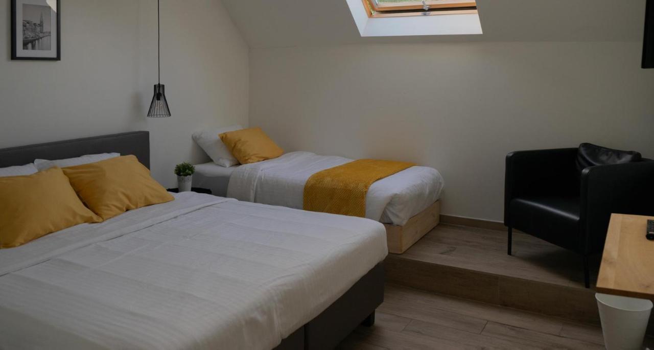 Au Petit Canteleu - Bed & Breakfast Beloeil Экстерьер фото