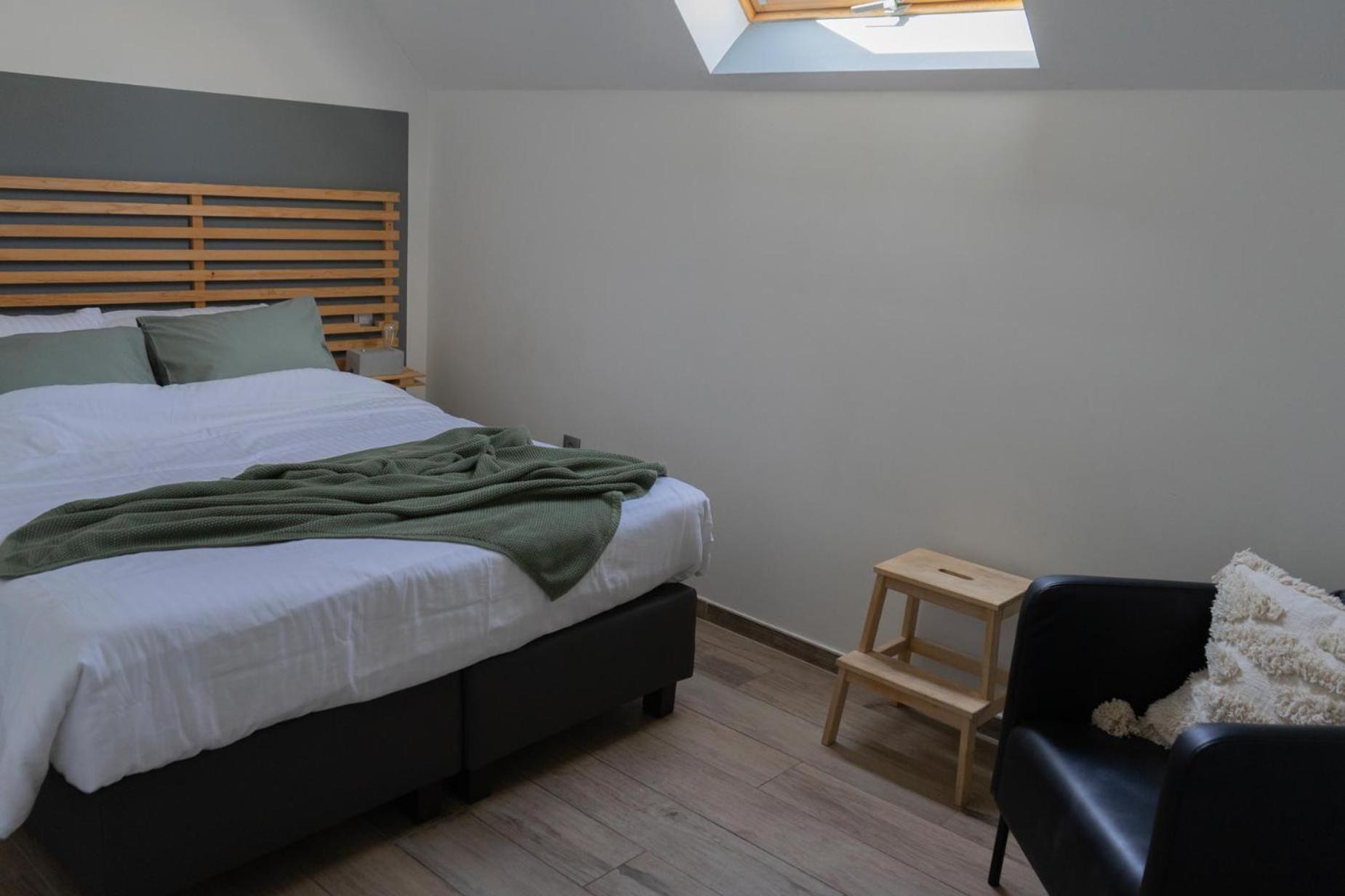 Au Petit Canteleu - Bed & Breakfast Beloeil Экстерьер фото