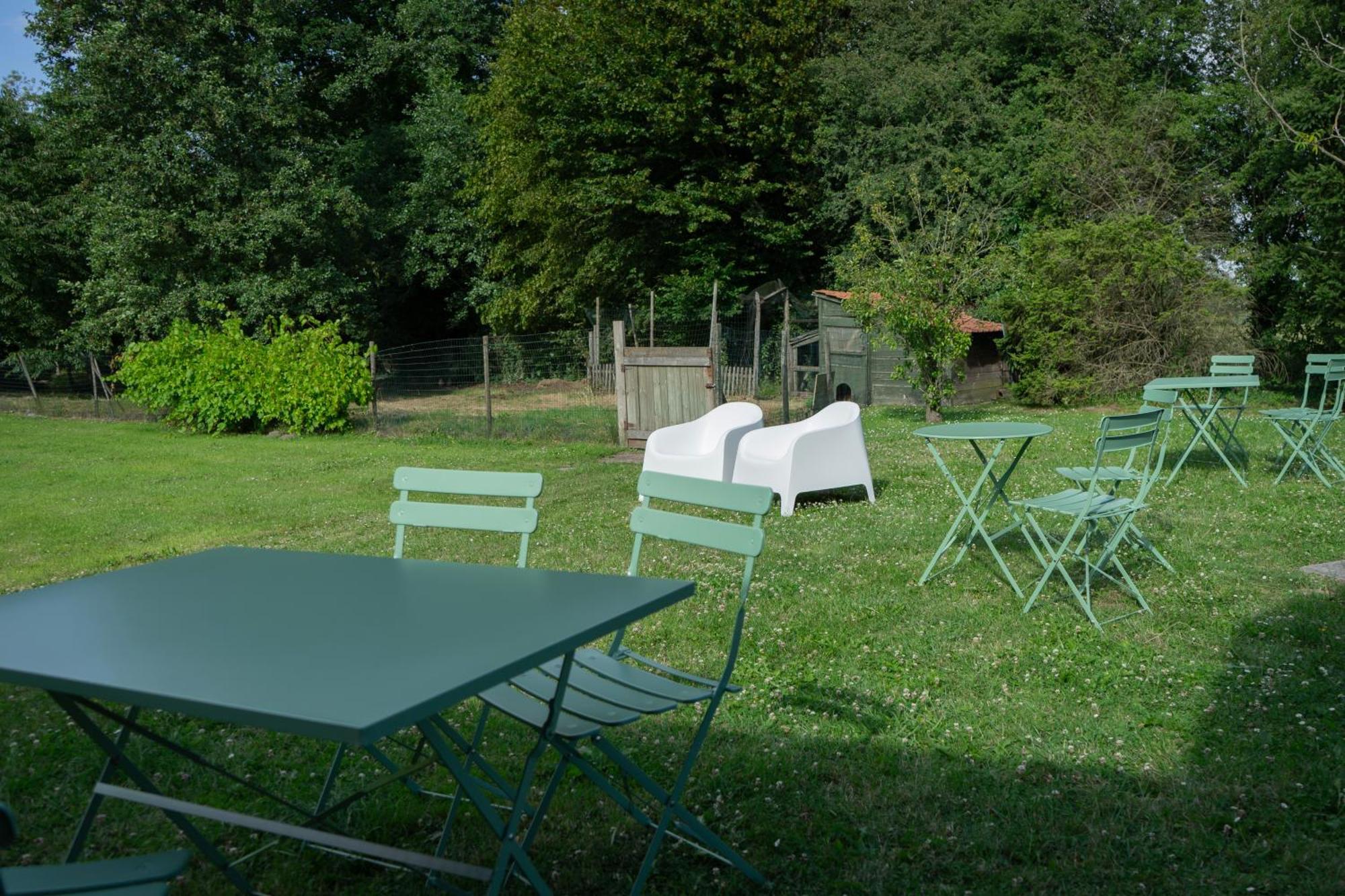 Au Petit Canteleu - Bed & Breakfast Beloeil Экстерьер фото